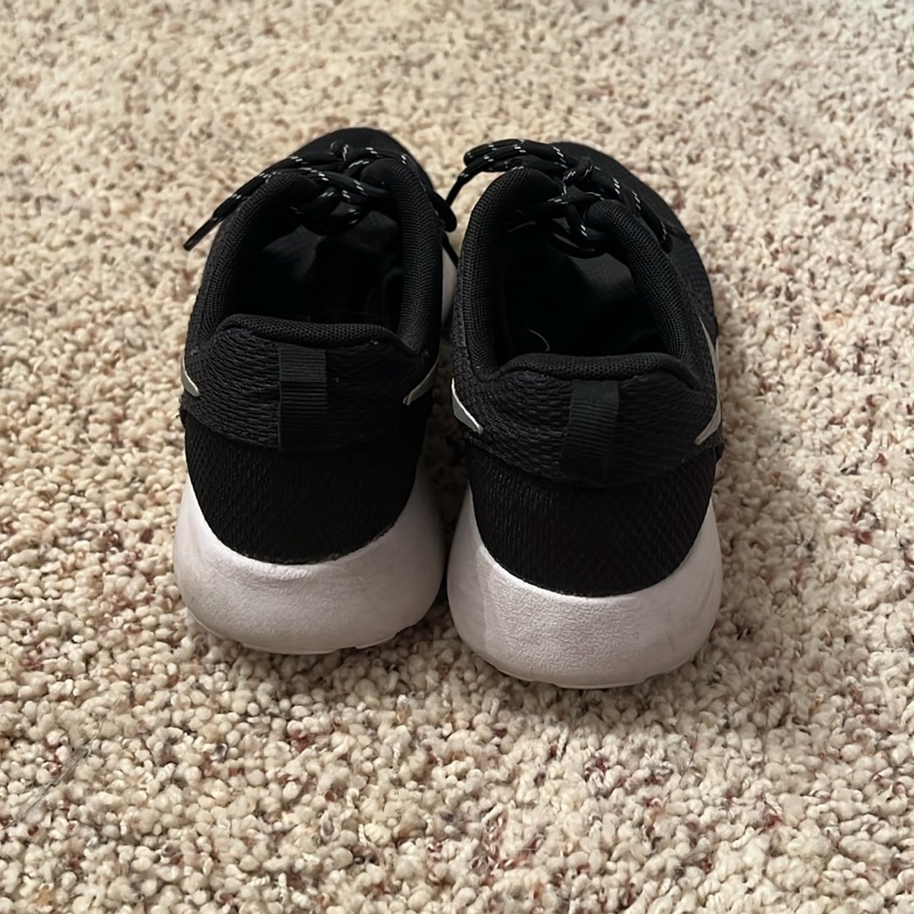 🏃🏼♀️ Black Nike Roche - Picture 4 of 8